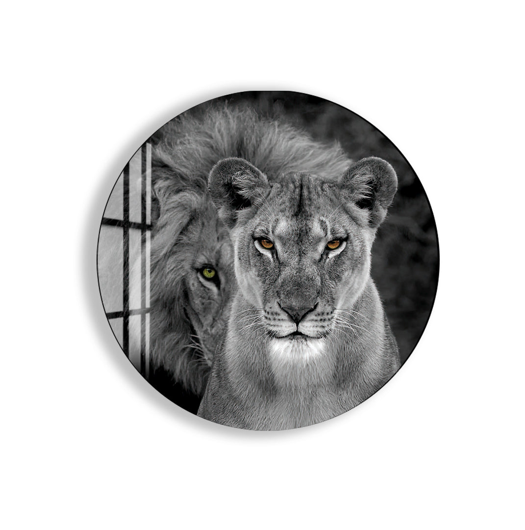 Powerful lion couple wall art symbolizing strength and unity.