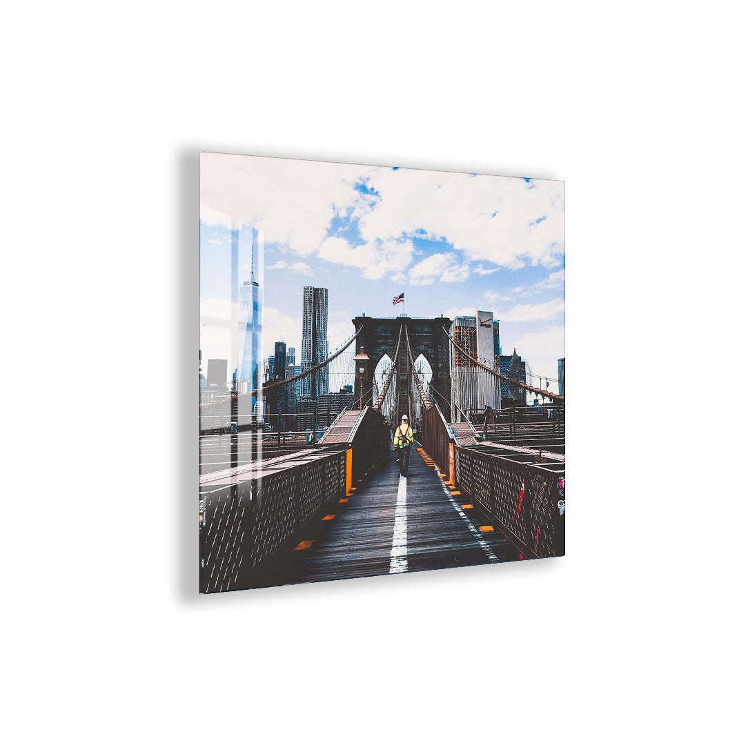 Brooklyn Bridge Glass Wall Art – Iconic New York Cityscape Poster for Modern Interiors