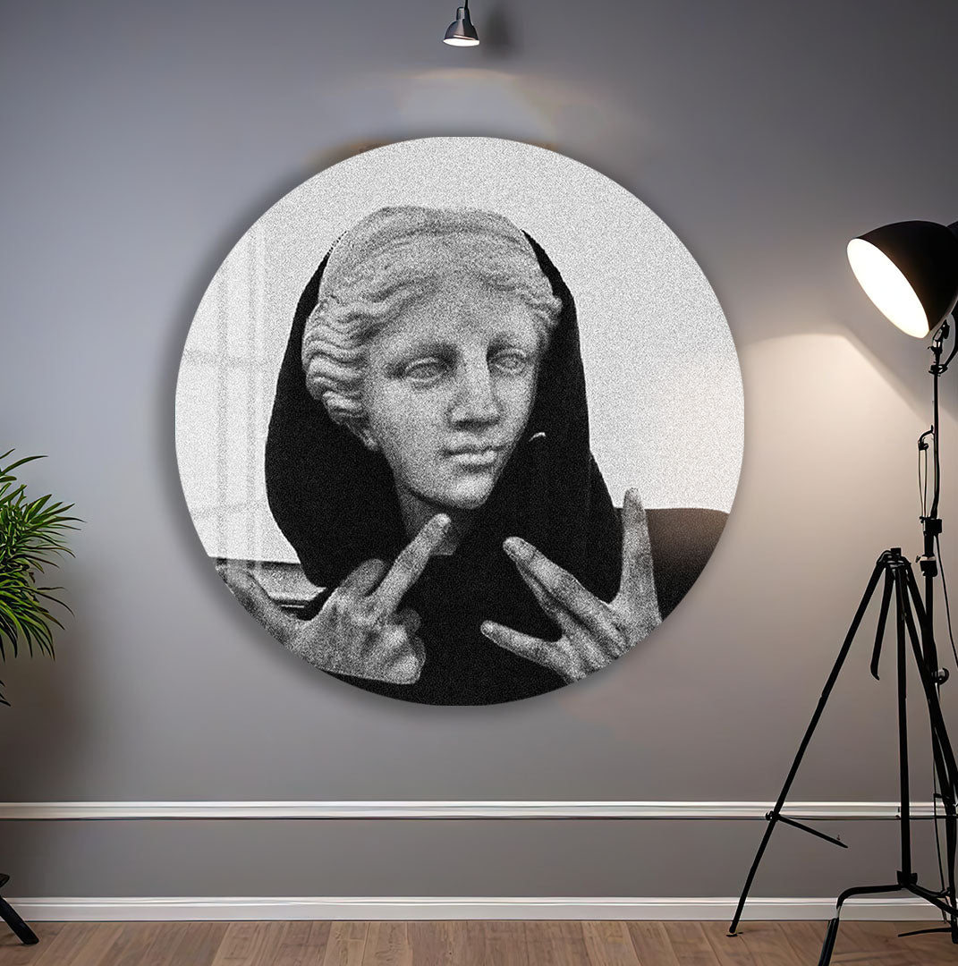 Cool Graffiti Statue Glass Wall Art – Urban Street Style Decor for Modern Interiors
