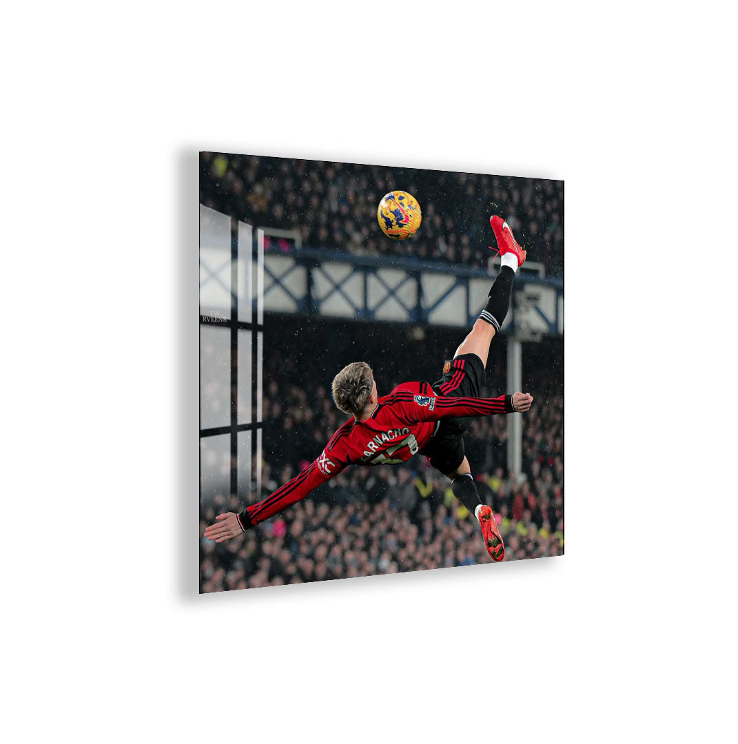 Alejandro Garnacho Glass Wall Art – Bicycle Kick Football Sports Decor for Modern Interiors