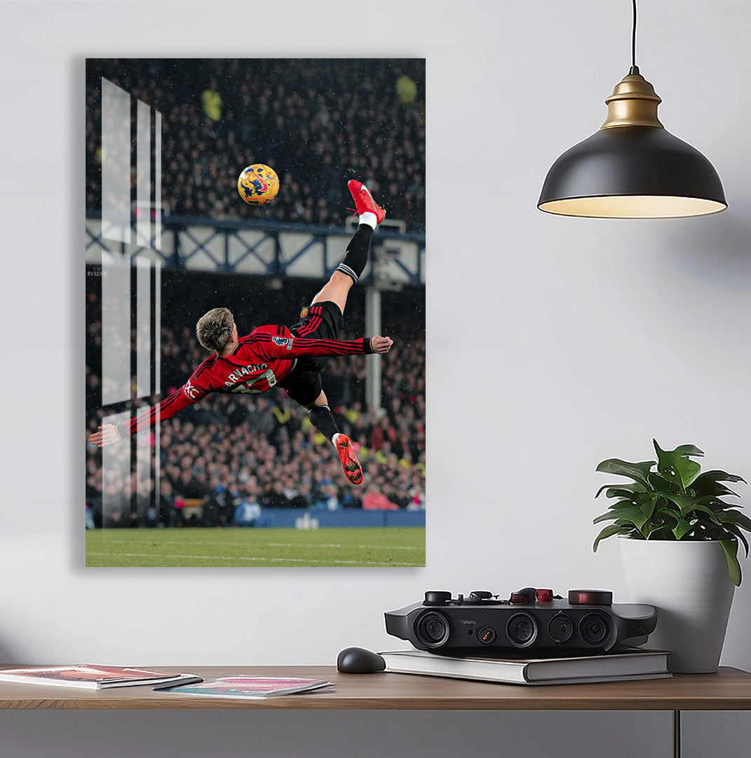 Alejandro Garnacho Glass Wall Art – Bicycle Kick Football Sports Decor for Modern Interiors